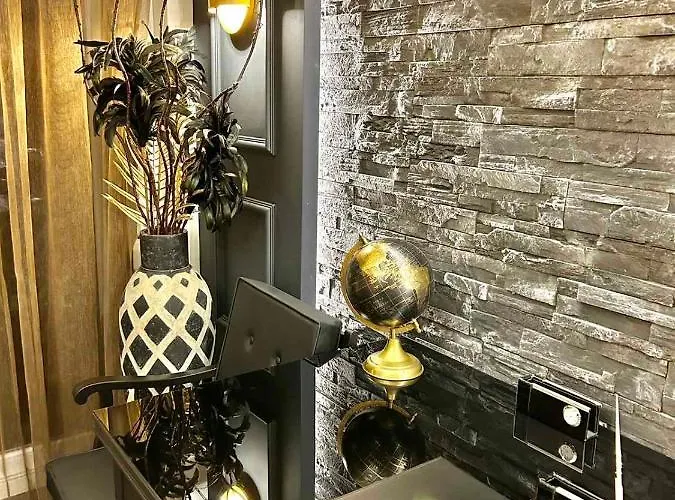 Fifty Shades Of Black Διαμέρισμα Βόλος