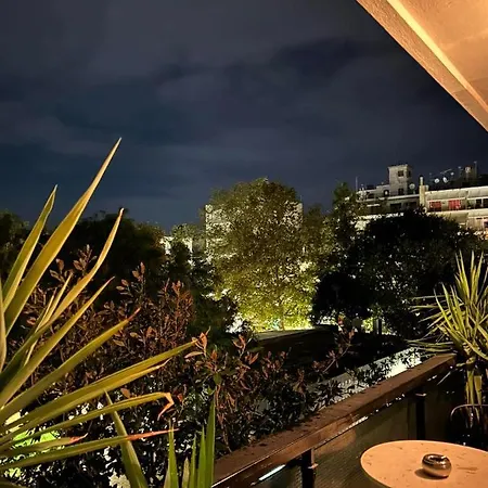 Fifty Shades Of Black Golos